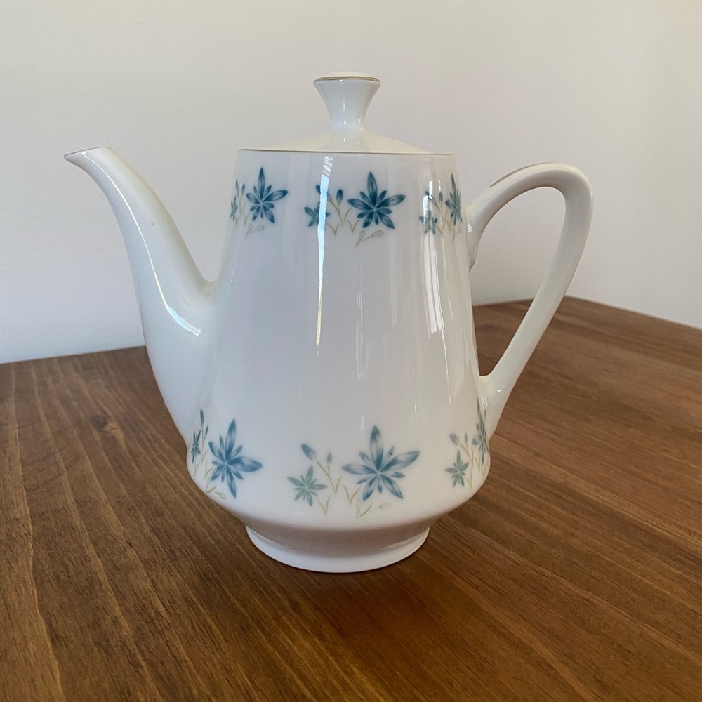 Vintage Coffee Pot / Tea Pot